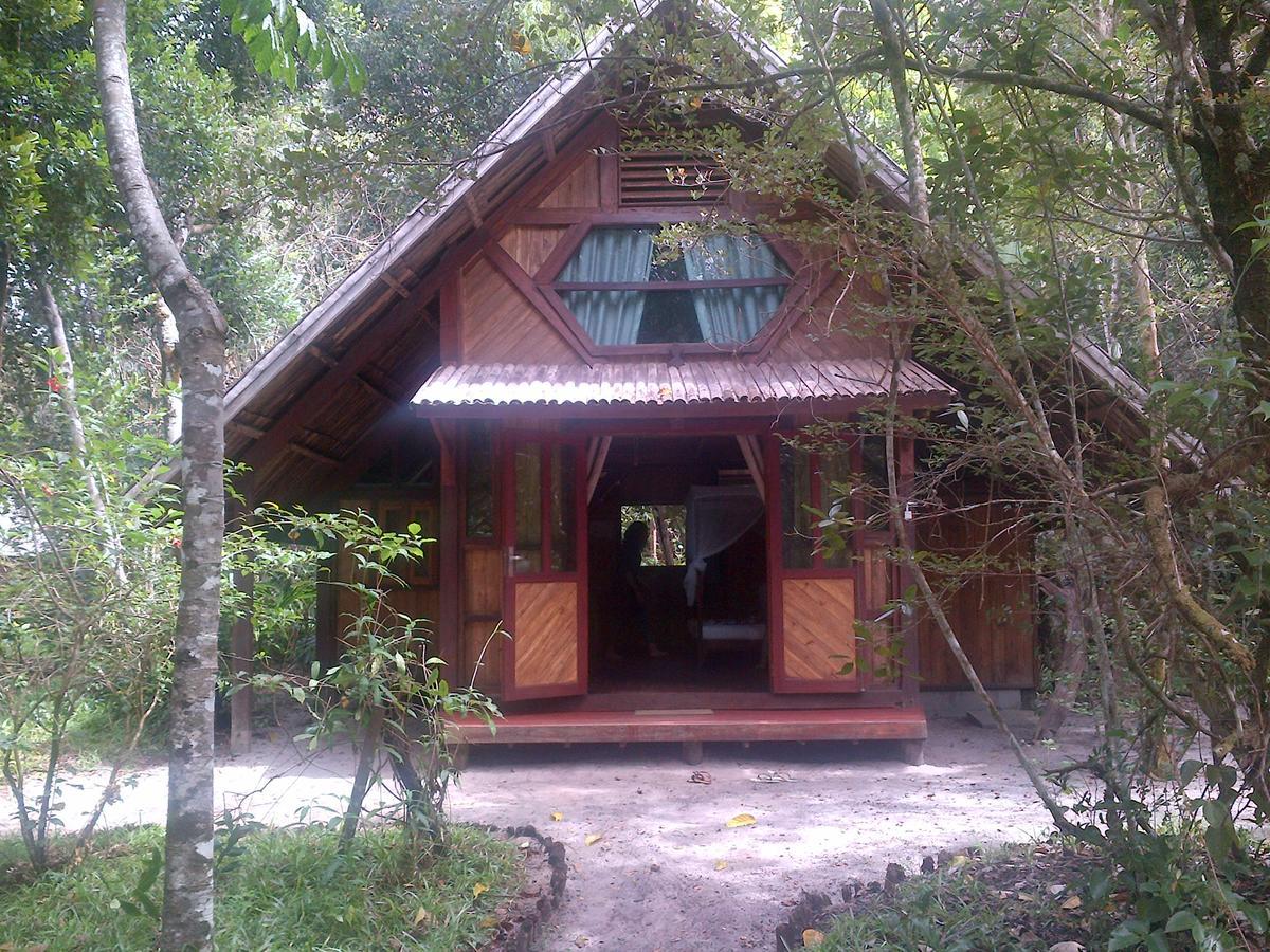Les Acacias Bungalows Manambolo Kültér fotó