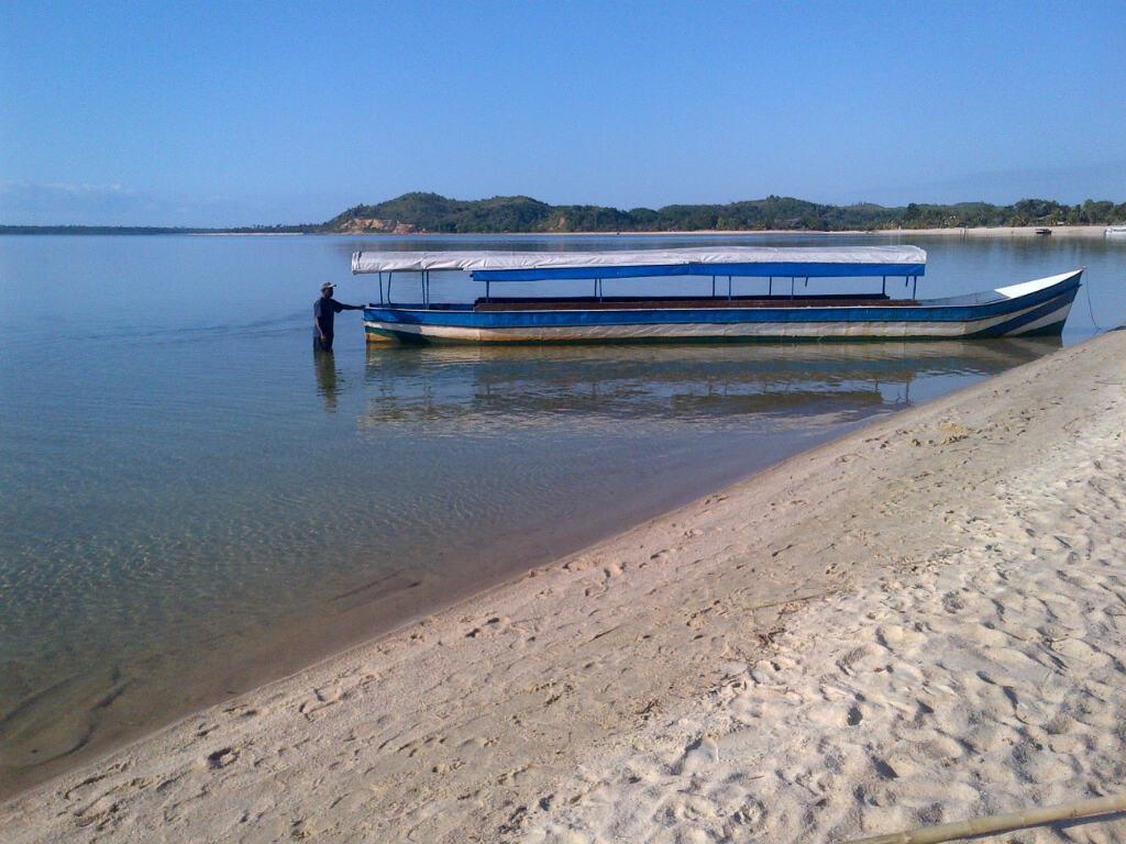 Les Acacias Bungalows Manambolo Kültér fotó
