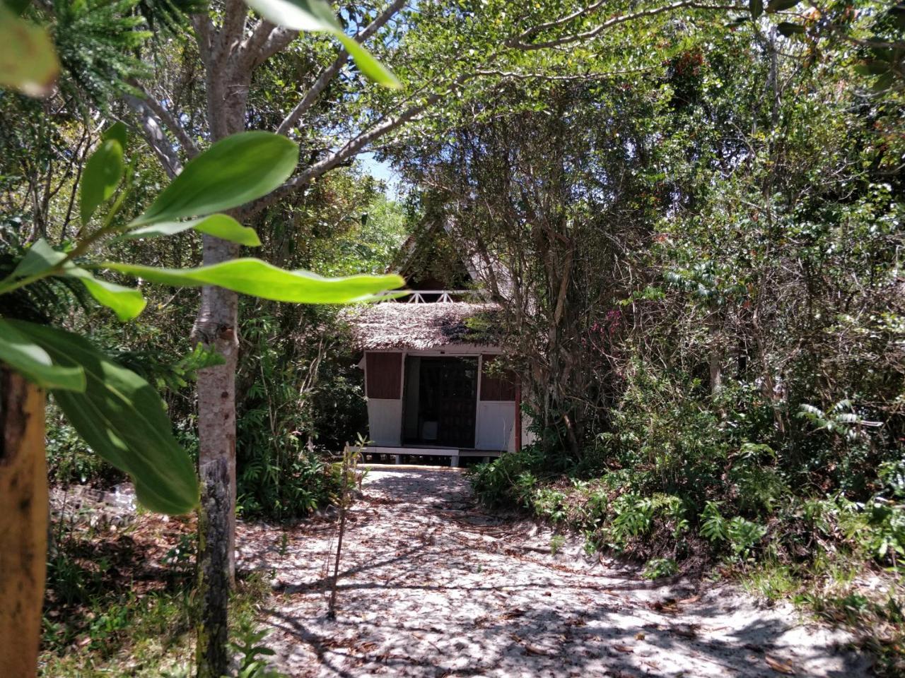 Les Acacias Bungalows Manambolo Kültér fotó