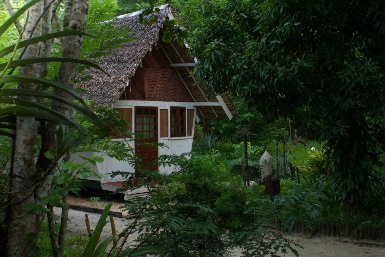 Les Acacias Bungalows Manambolo Kültér fotó