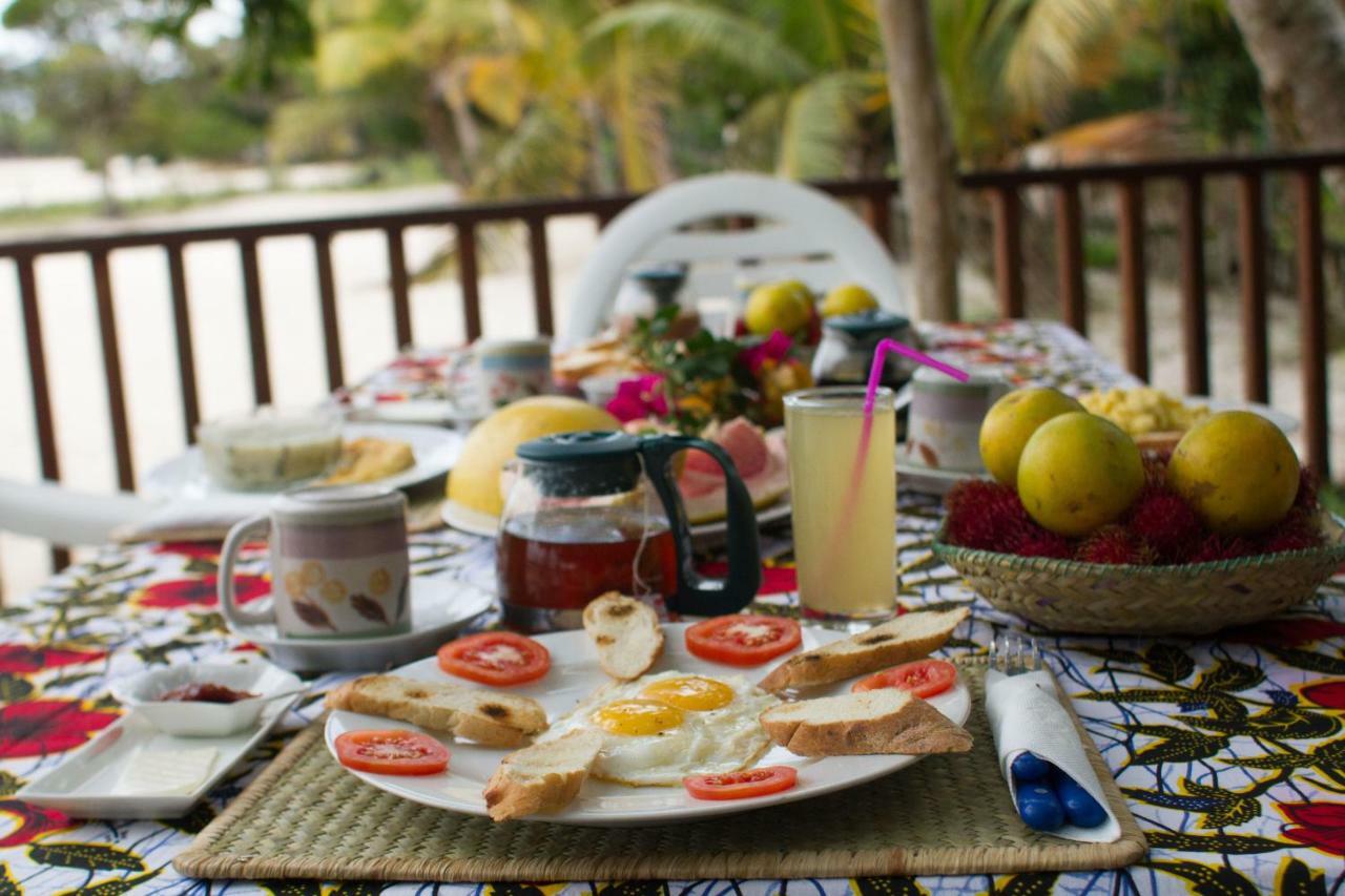 Les Acacias Bungalows Manambolo Kültér fotó