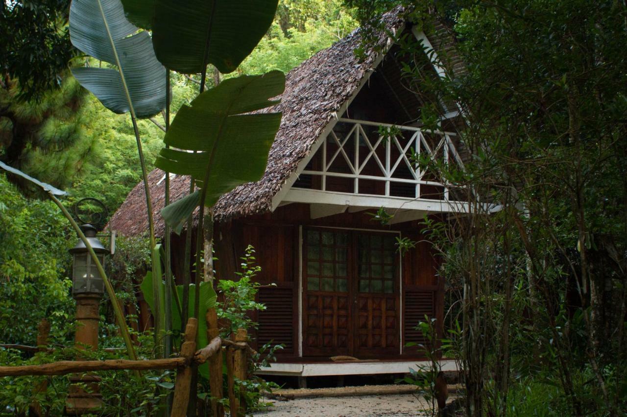 Les Acacias Bungalows Manambolo Kültér fotó