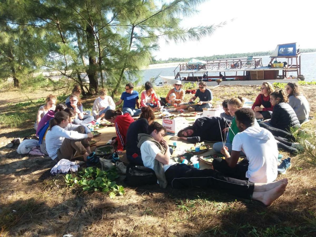 Les Acacias Bungalows Manambolo Kültér fotó